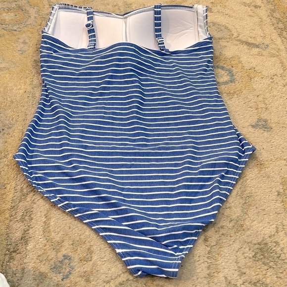 Nip Tuck,Twist Front Multifit One Piece Sorrento Stripe, Sky Blue/ Crisp White,L - Picture 4 of 11